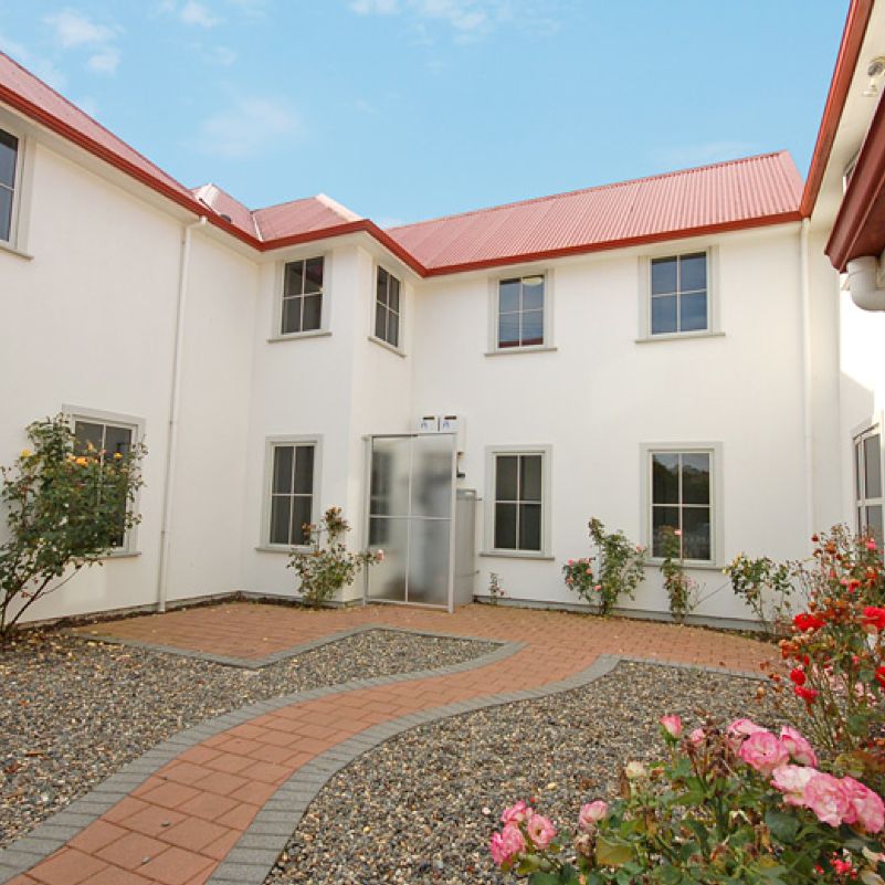 Gardens Le Grand offers secure accommodation within easy walking distance to Otago education providers