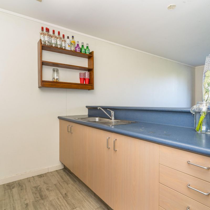 Anzac Ave - Kitchen