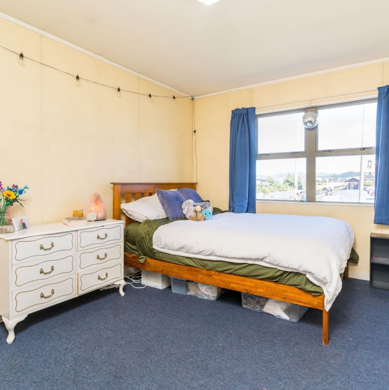 Anzac Ave - Bedroom