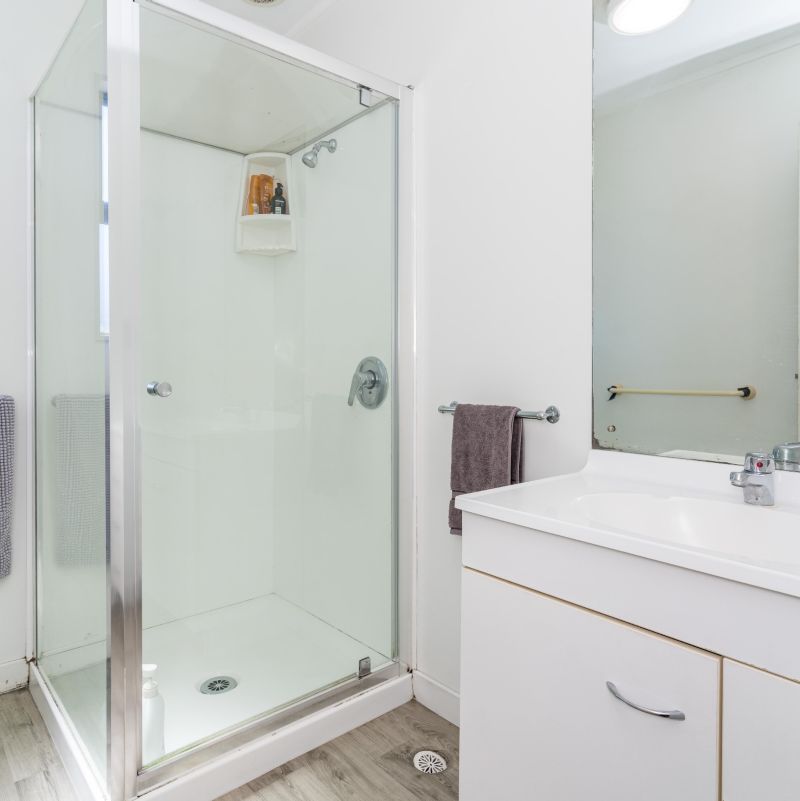 Anzac Ave - Bathroom