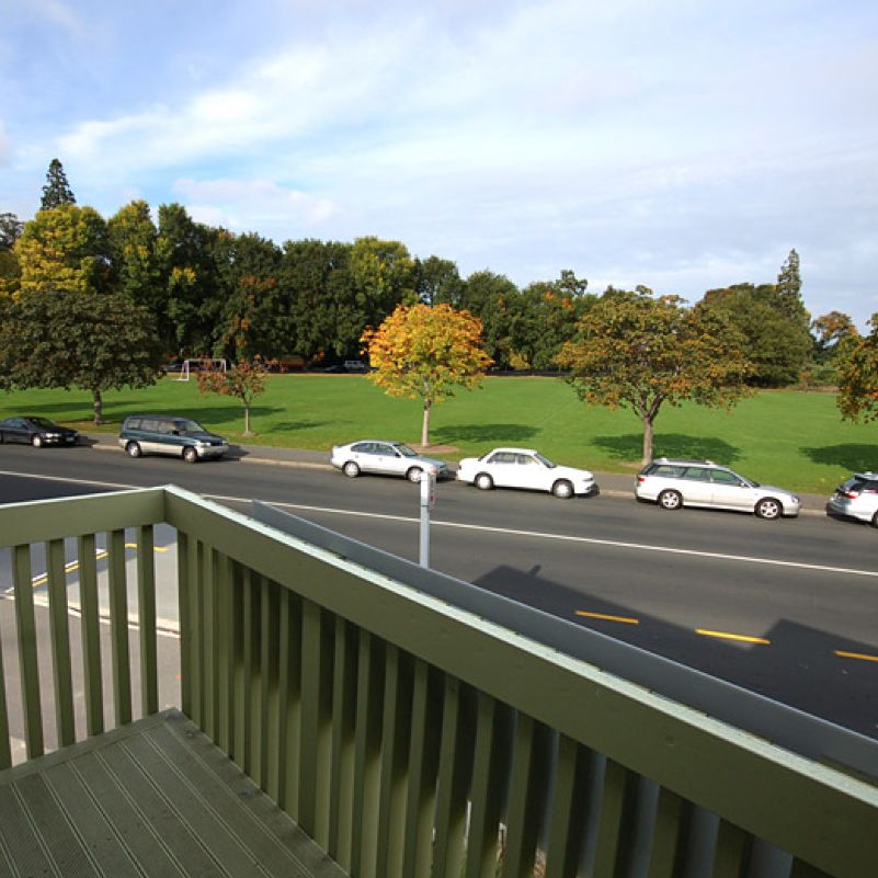 Gardens Le Grand is close to park areas and a short walk to Dunedin's Botanic Gardens