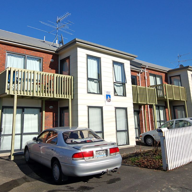 Gardens Le Grand has off-street parking available for residents